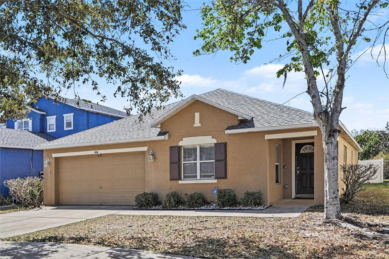 Image 3 of 27 For 404 Vine Cliff Street