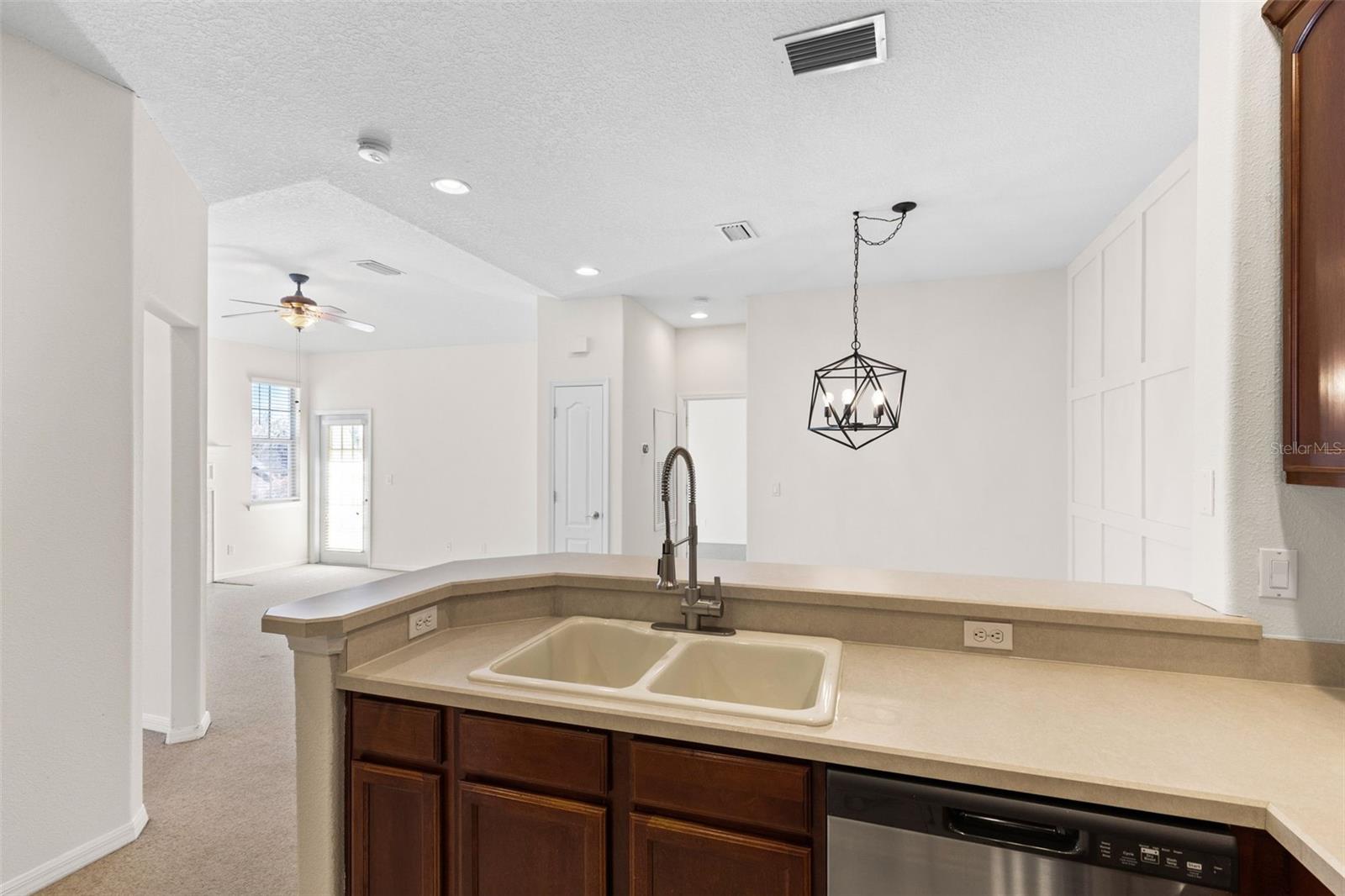 Image 11 of 28 For 17321 Promenade Drive