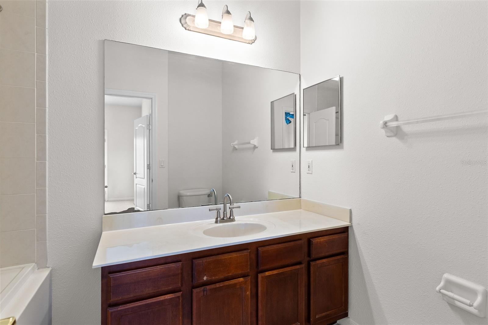 Image 15 of 28 For 17321 Promenade Drive