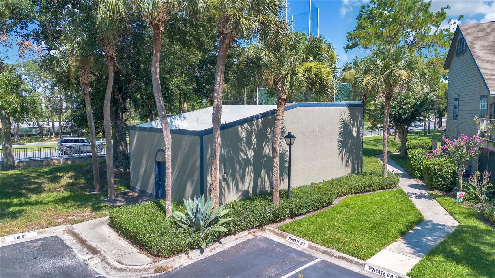 Image 22 of 28 For 955 Forest Ridge Court 203