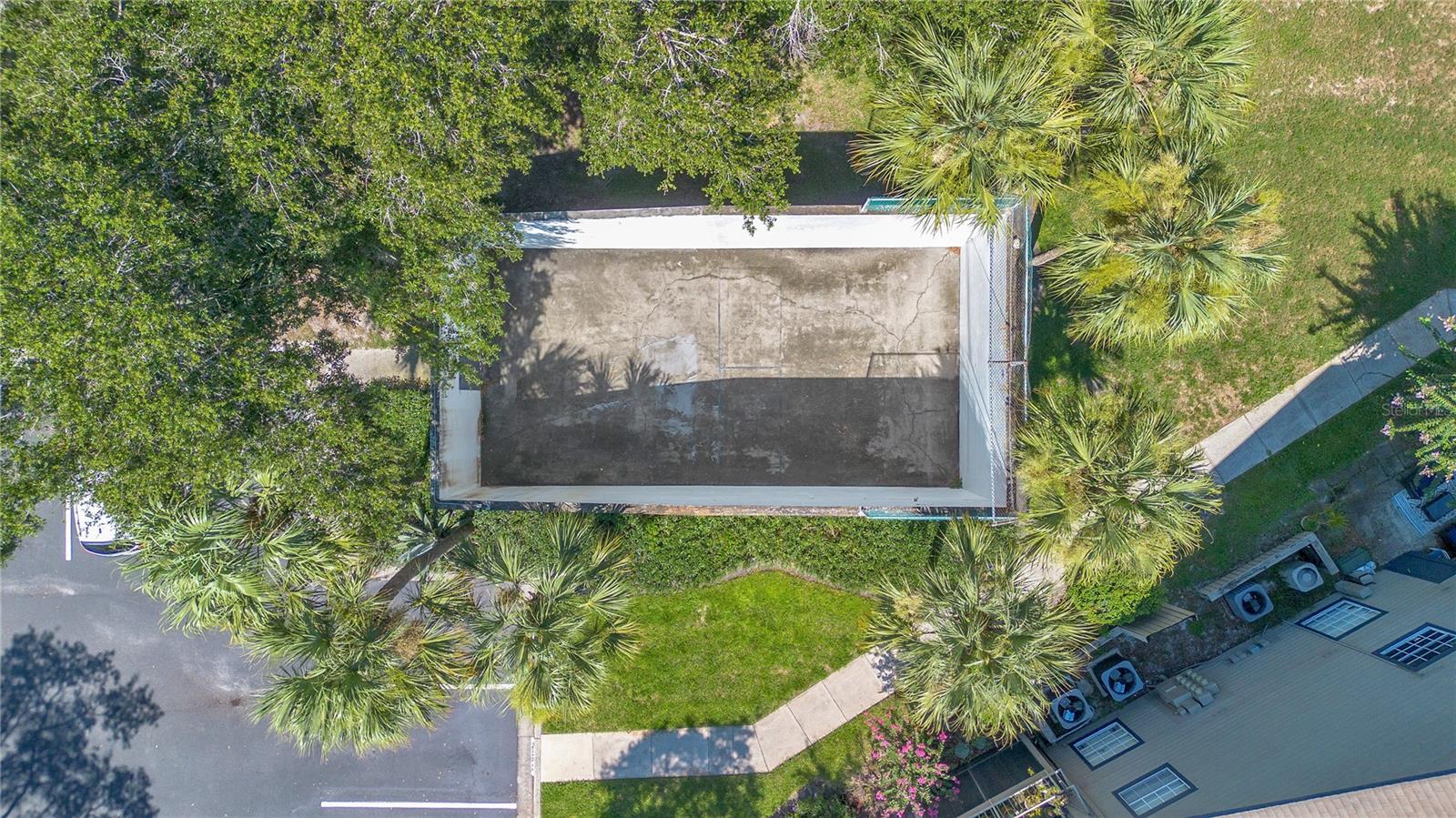 Image 23 of 28 For 955 Forest Ridge Court 203