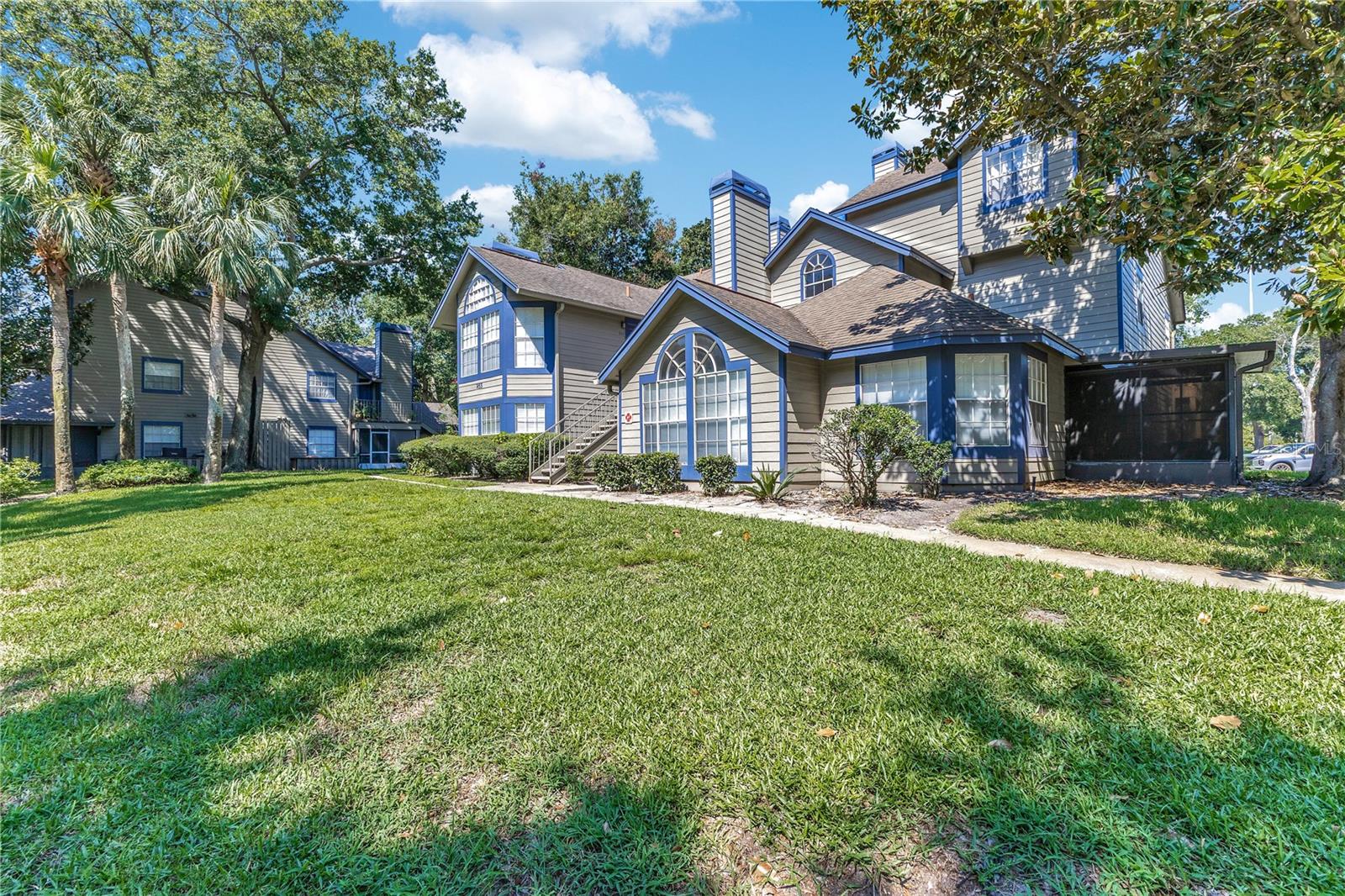 Image 4 of 28 For 955 Forest Ridge Court 203