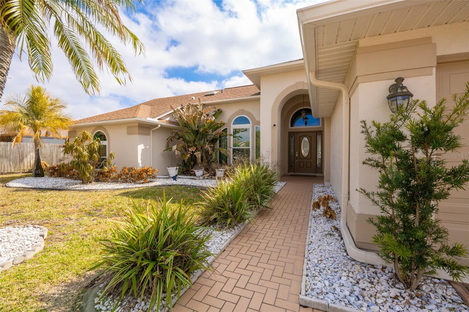 Image 2 of 6 For 2031 Blue Heron Drive