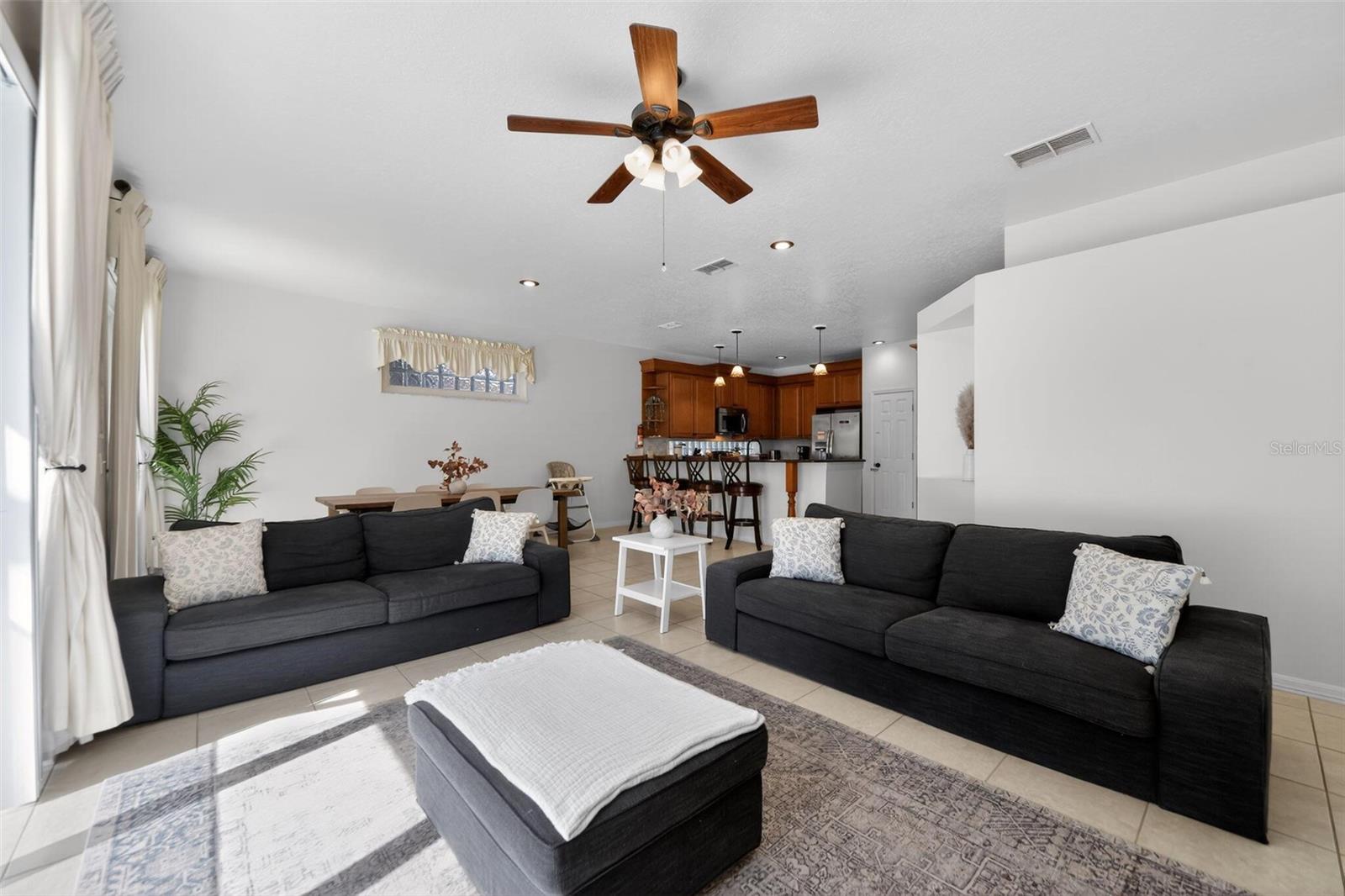 Image 11 of 31 For 2958 Sunset Vista Boulevard