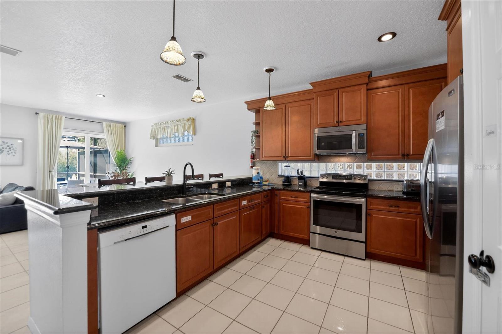 Image 14 of 31 For 2958 Sunset Vista Boulevard