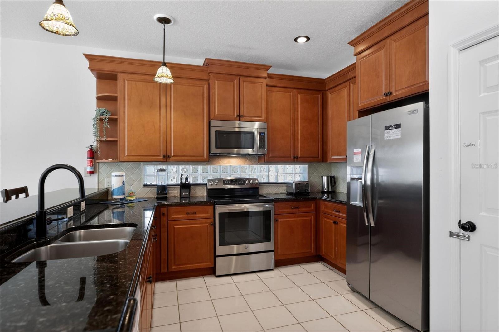 Image 15 of 31 For 2958 Sunset Vista Boulevard