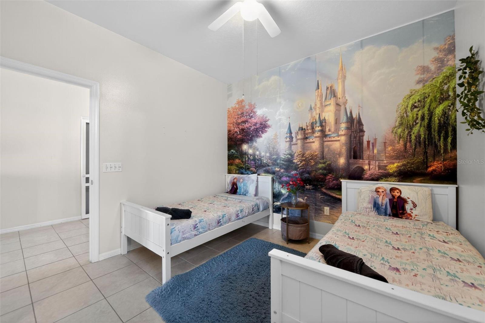 Image 24 of 31 For 2958 Sunset Vista Boulevard