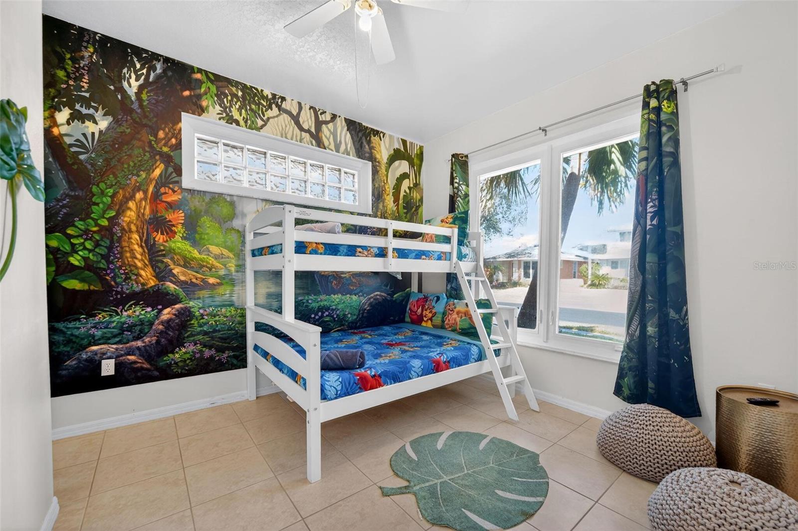 Image 25 of 31 For 2958 Sunset Vista Boulevard