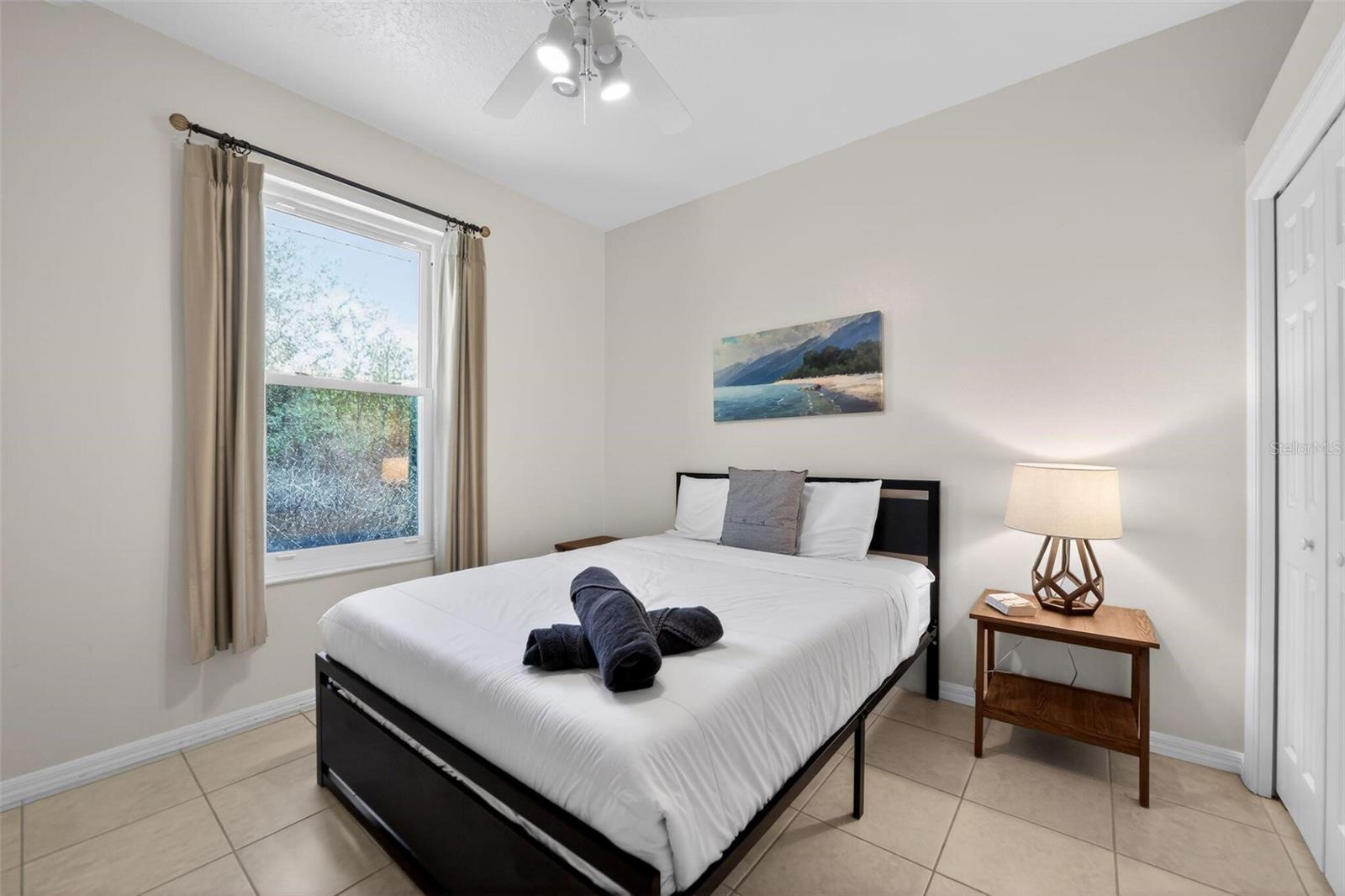 Image 28 of 31 For 2958 Sunset Vista Boulevard