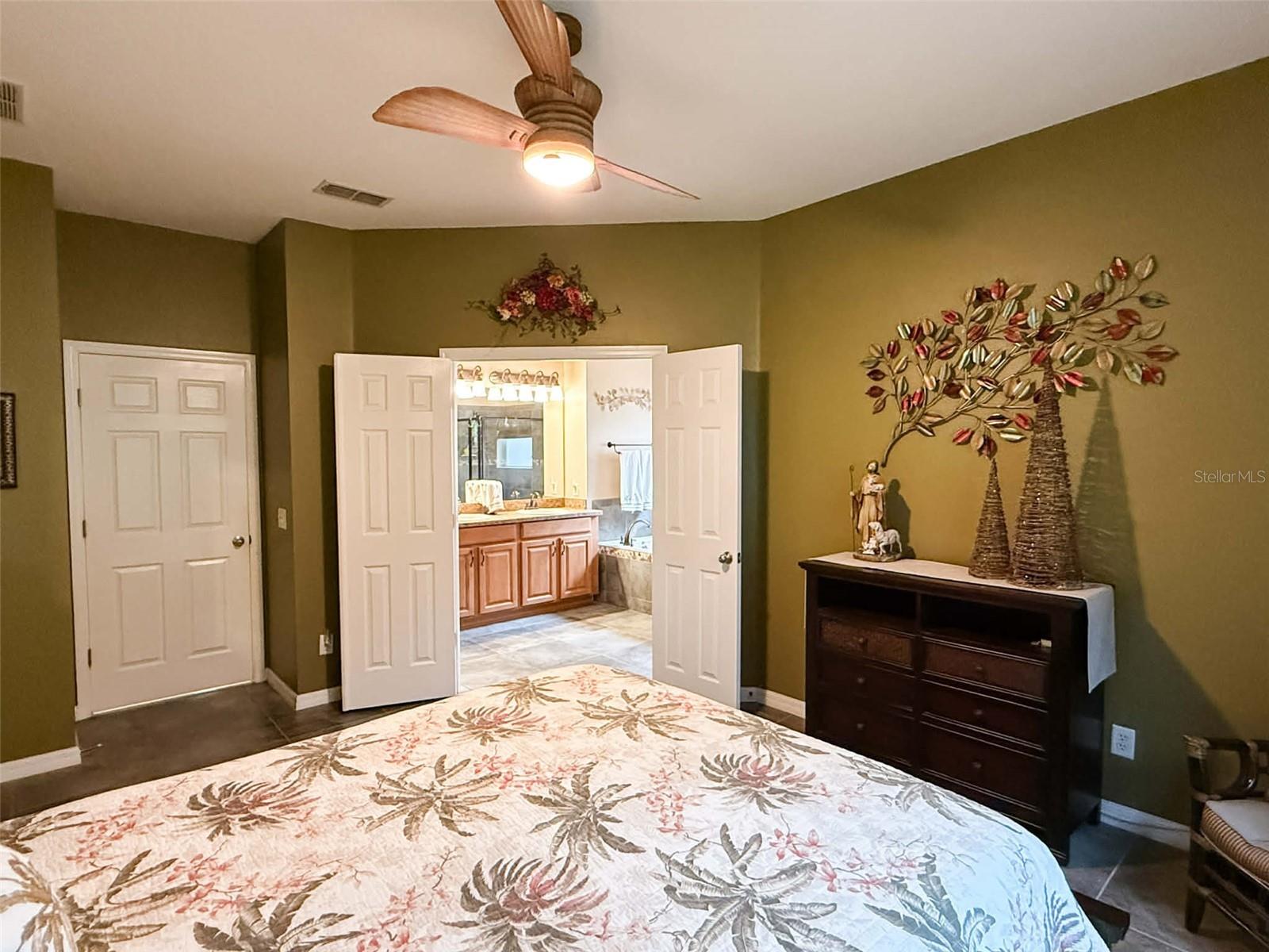 Image 36 of 51 For 12838 Hyland Lane