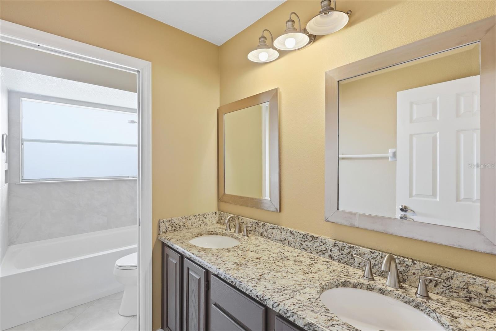 Image 37 of 53 For 1212 Needlewood Loop