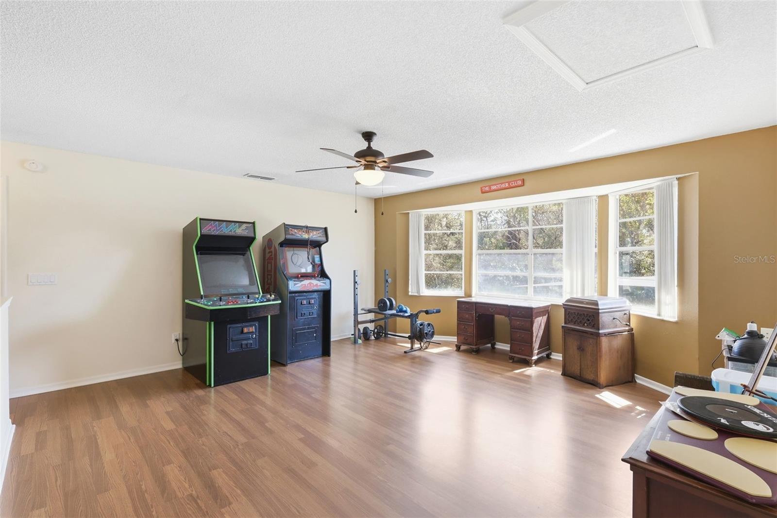 Image 38 of 53 For 1212 Needlewood Loop