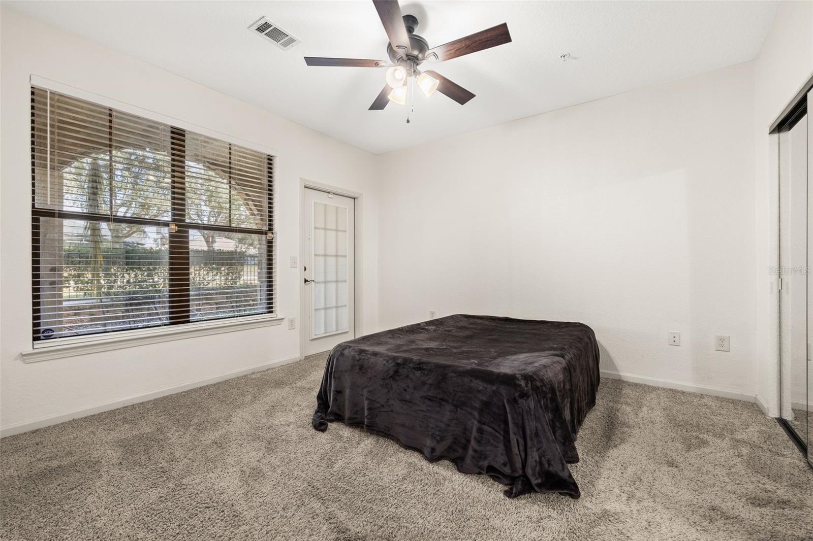 Image 12 of 30 For 901 Charo Parkway 716