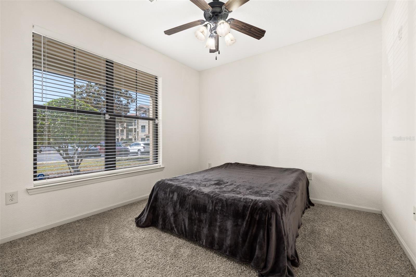 Image 15 of 30 For 901 Charo Parkway 716