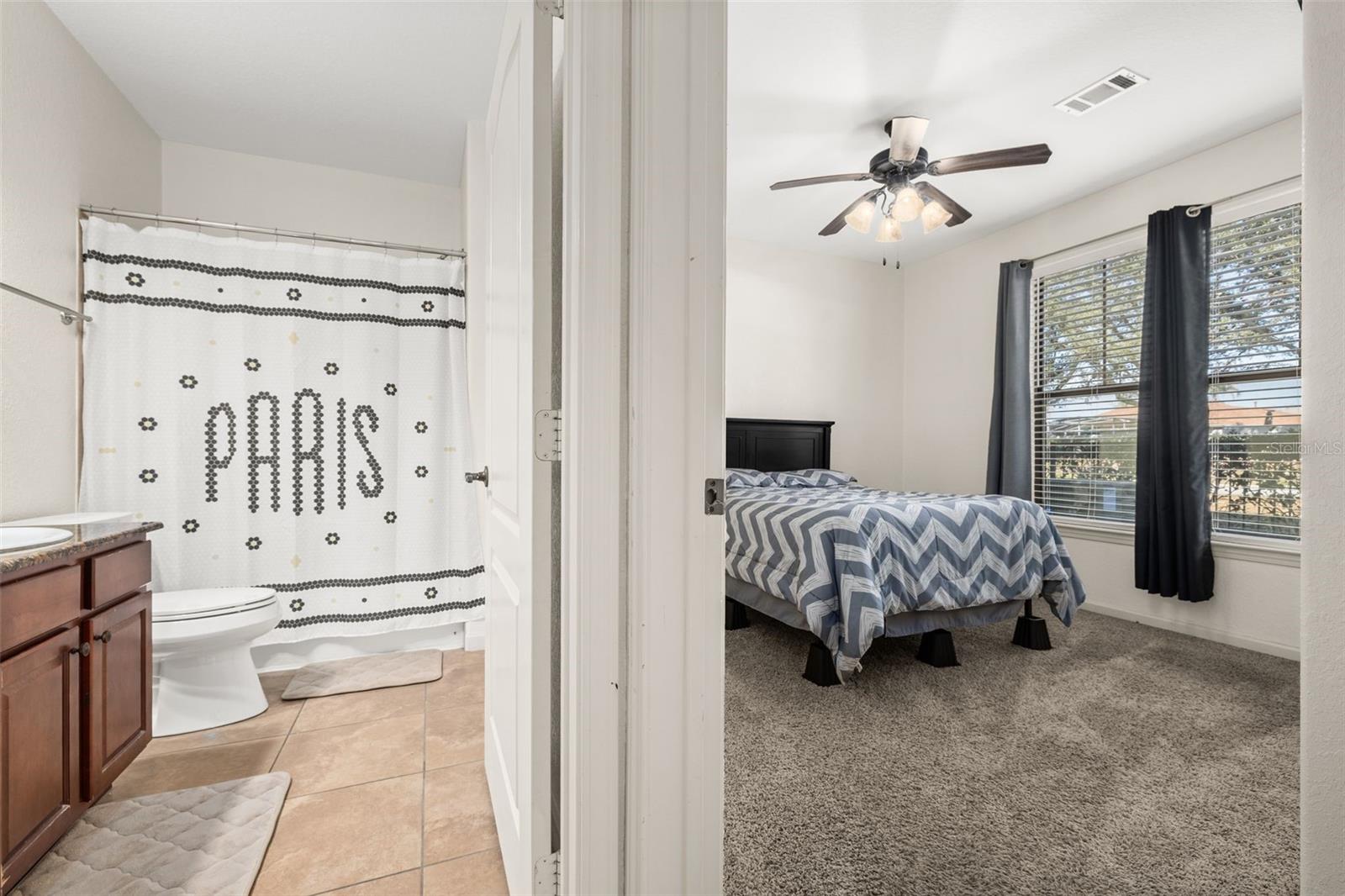 Image 18 of 30 For 901 Charo Parkway 716