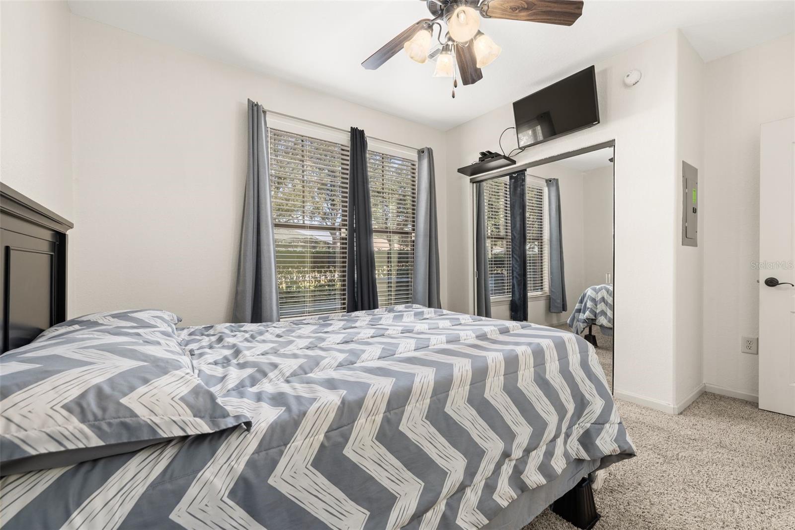 Image 19 of 30 For 901 Charo Parkway 716