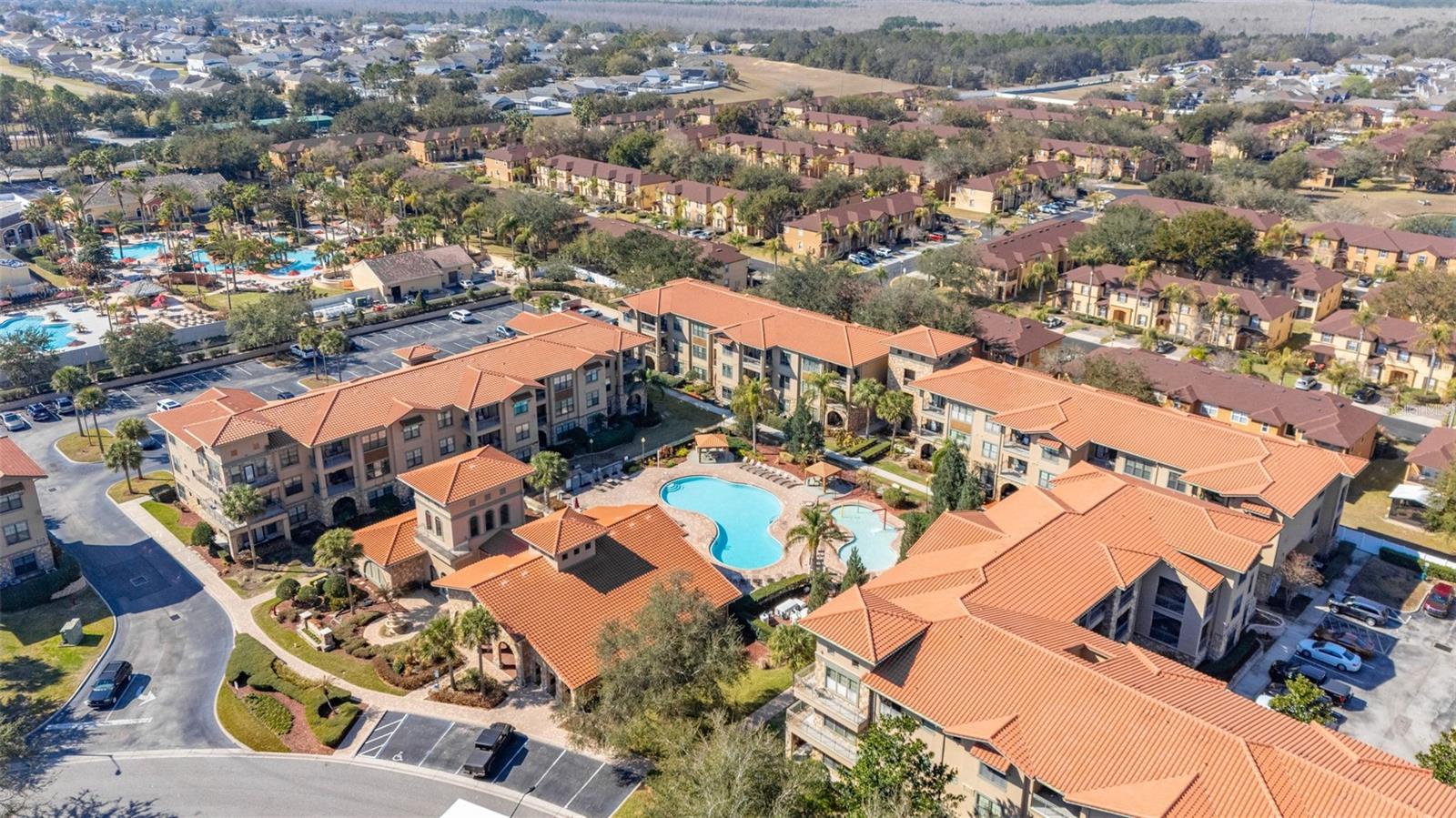 Image 27 of 30 For 901 Charo Parkway 716