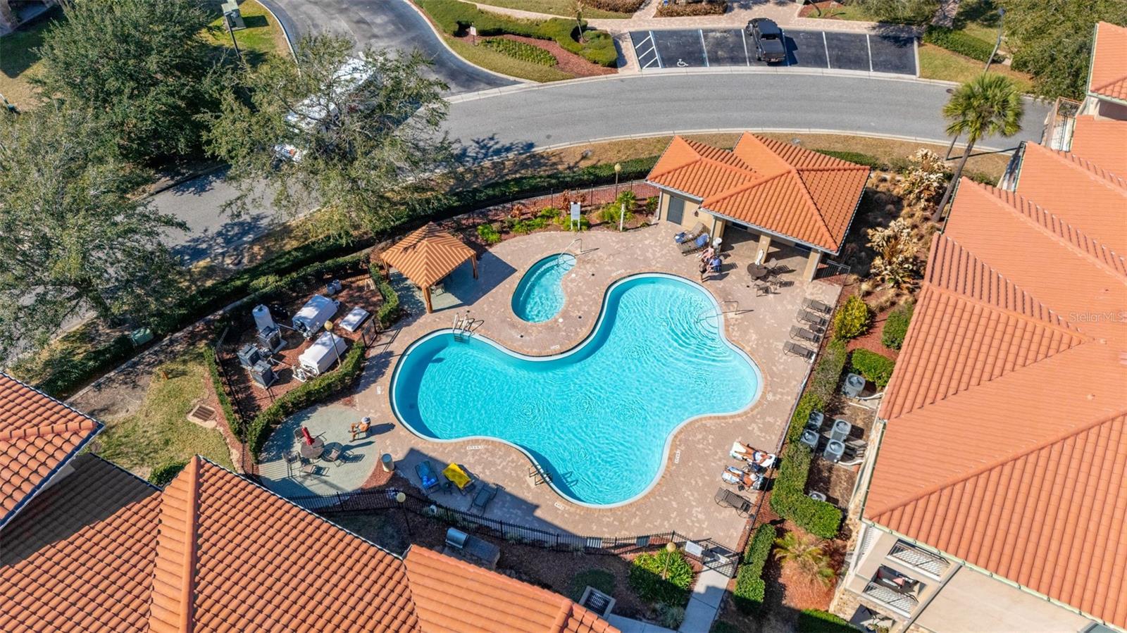 Image 28 of 30 For 901 Charo Parkway 716