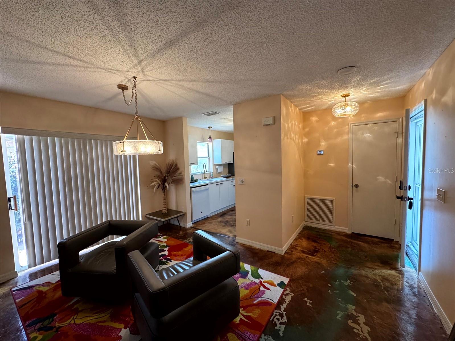 Image 14 of 54 For 413 Calzada Court