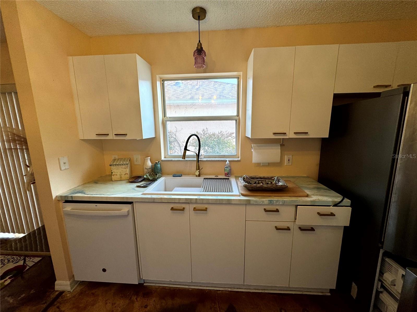 Image 23 of 54 For 413 Calzada Court