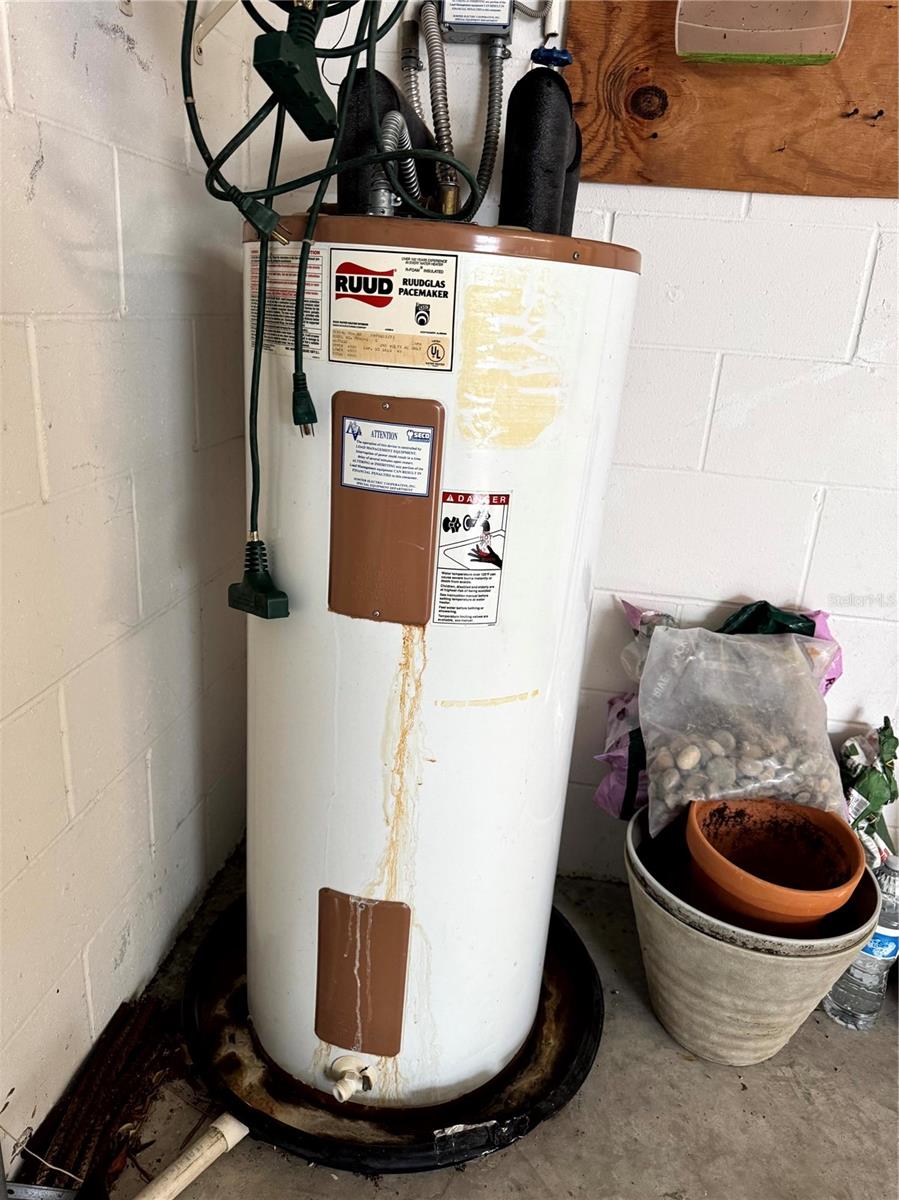 Image 31 of 54 For 413 Calzada Court