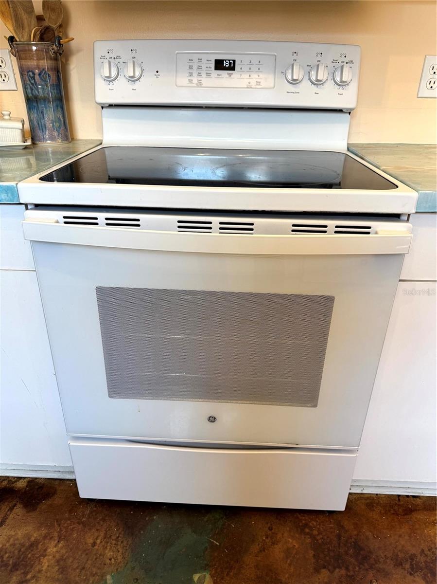 Image 33 of 54 For 413 Calzada Court