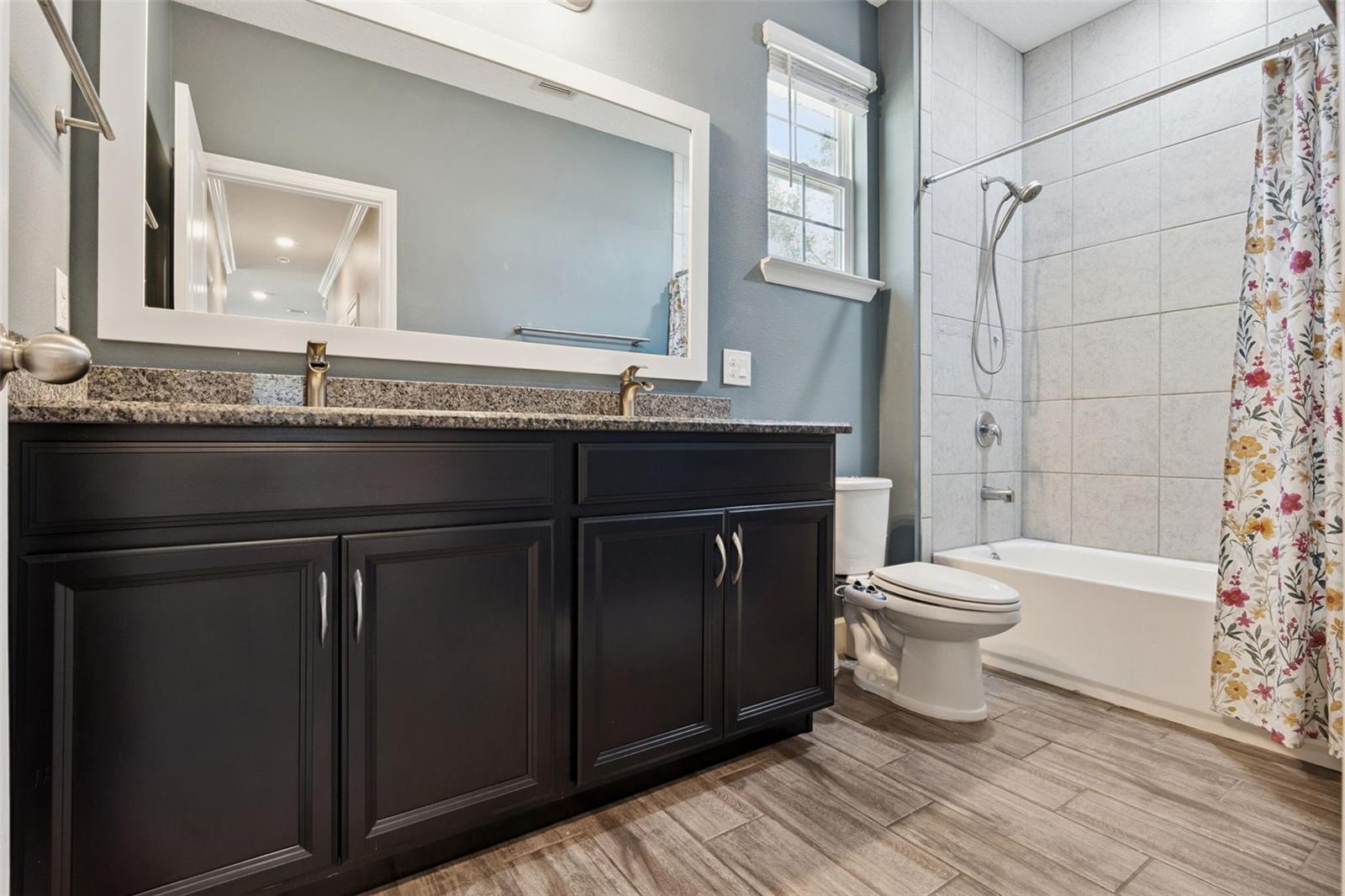 Image 38 of 80 For 1351 Ash Tree Cove