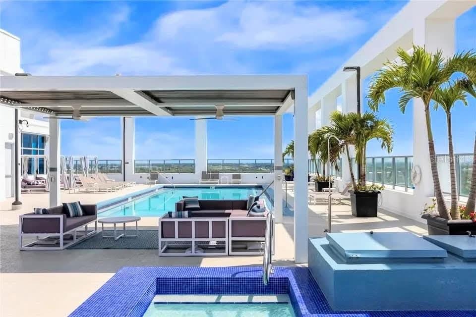 Image 35 of 38 For 260 Osceola Avenue 709