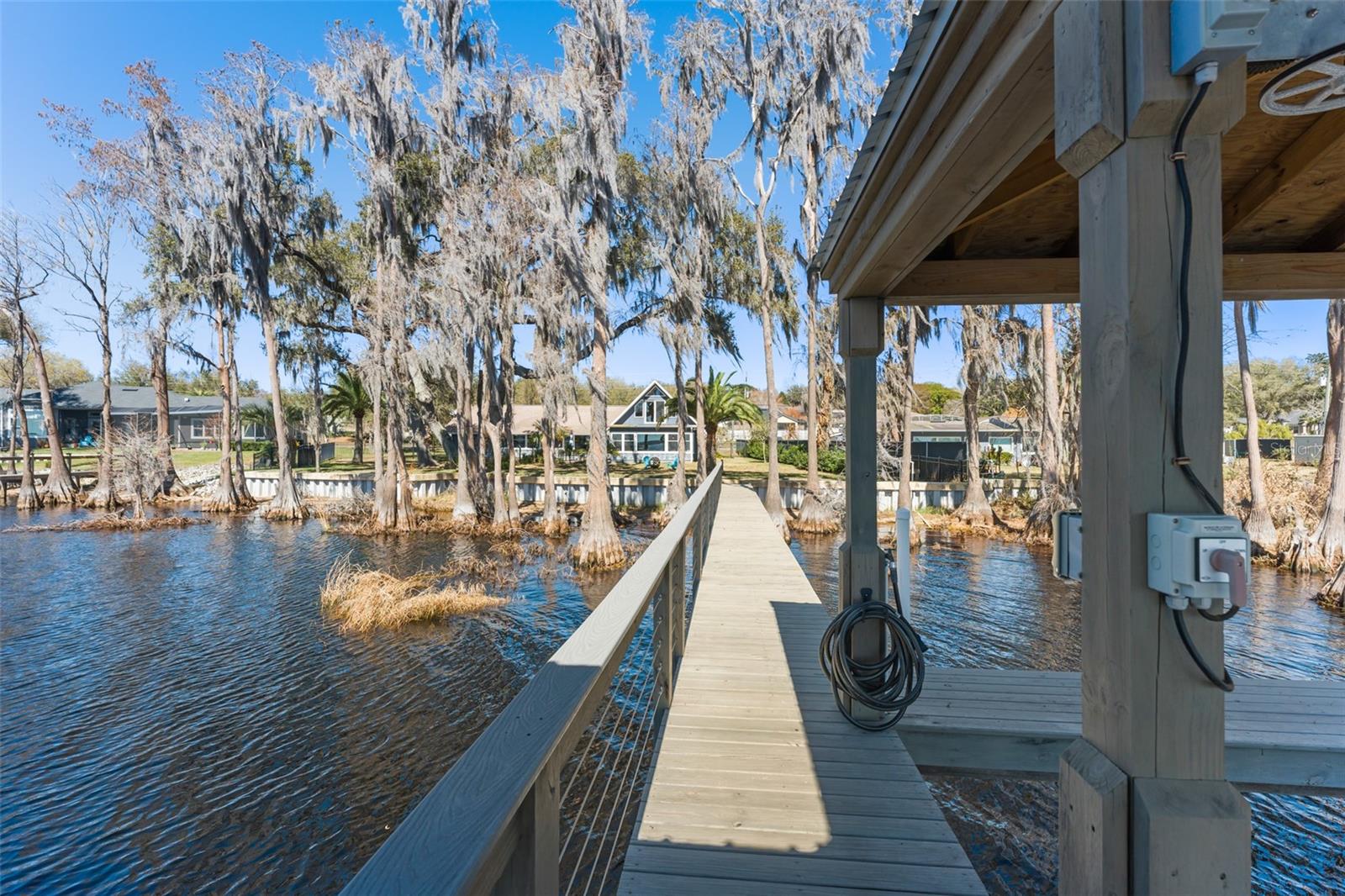 Image 14 of 42 For 10435 Lake Louisa Road