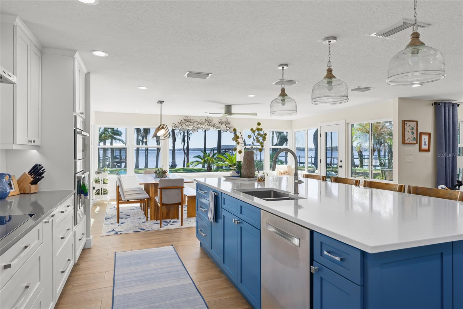 Image 16 of 42 For 10435 Lake Louisa Road