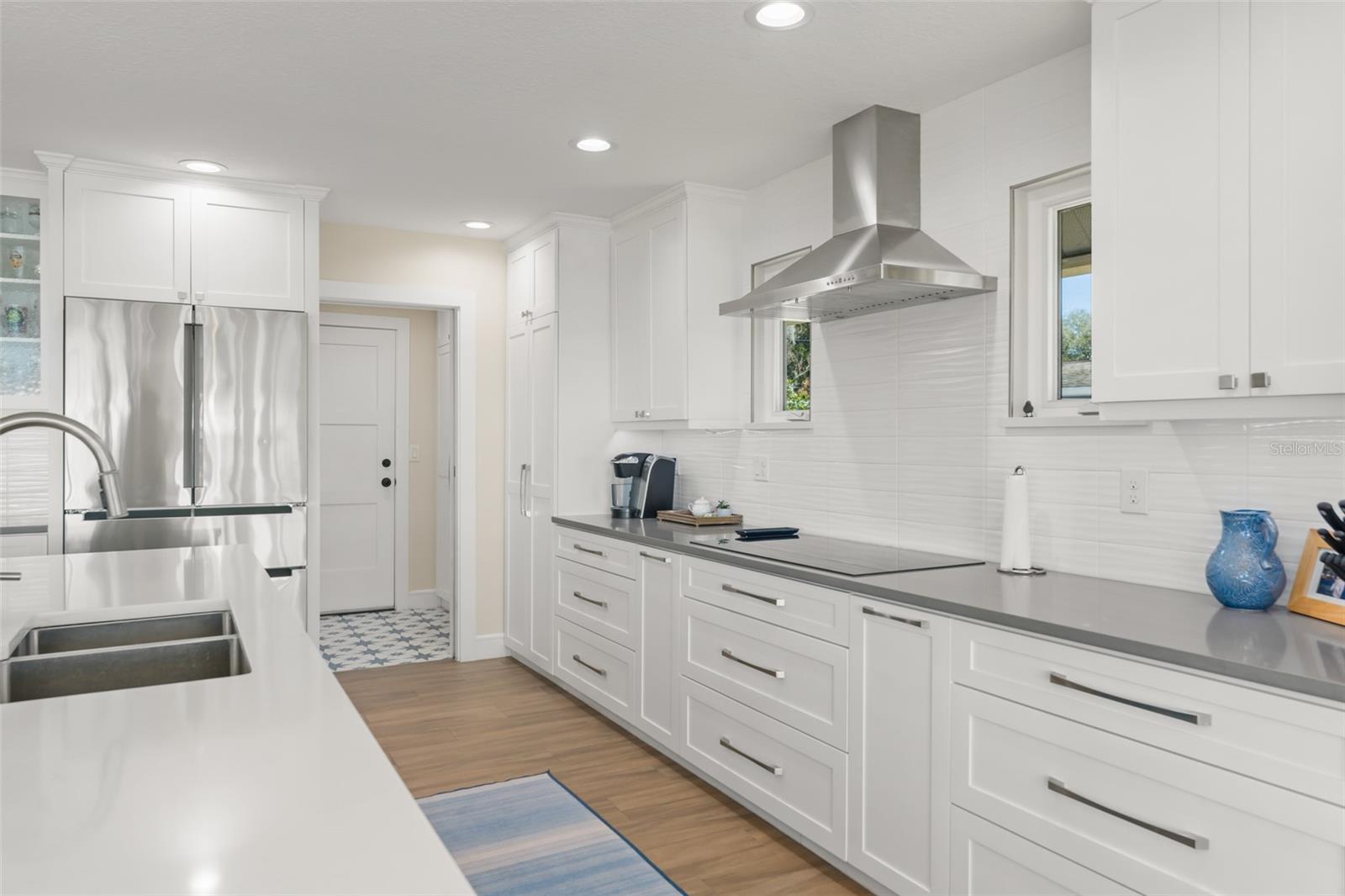 Image 18 of 42 For 10435 Lake Louisa Road