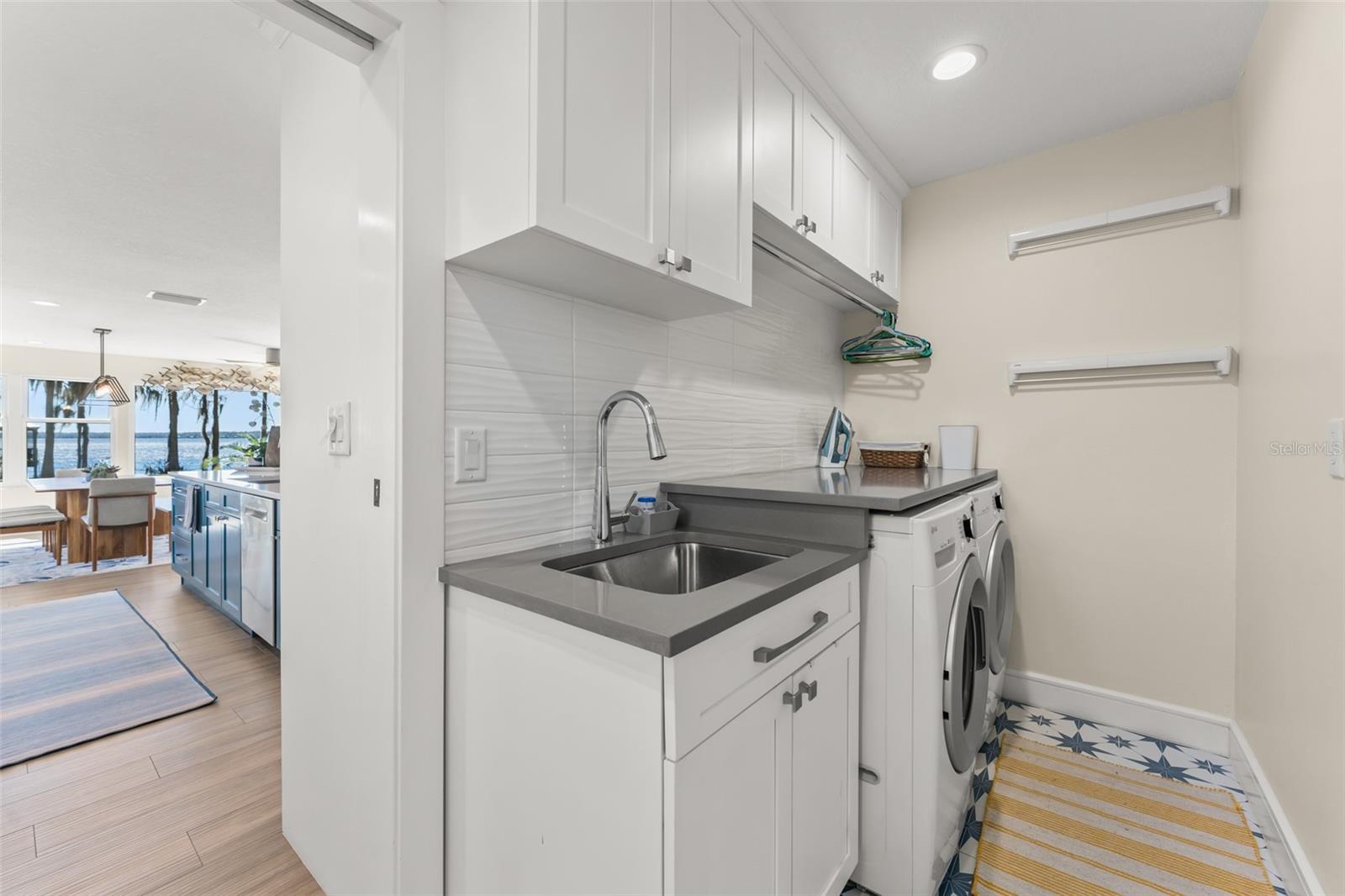 Image 32 of 42 For 10435 Lake Louisa Road