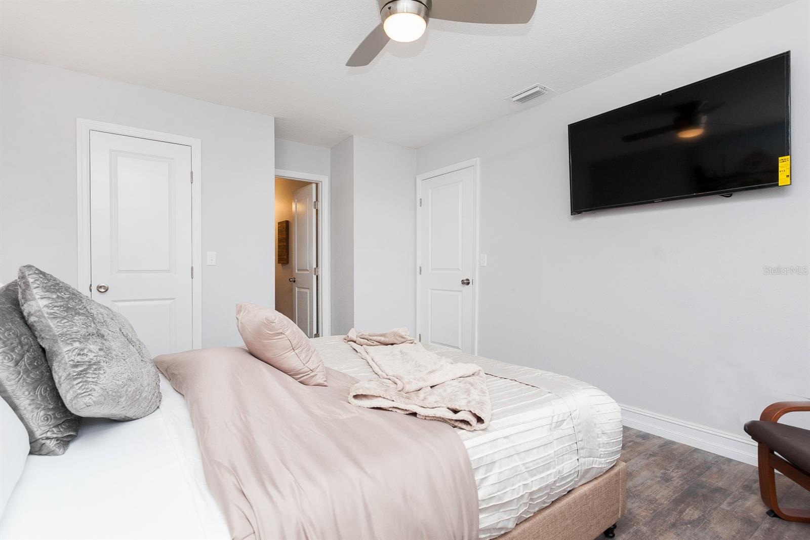 Image 13 of 25 For 631 Trailwood Drive