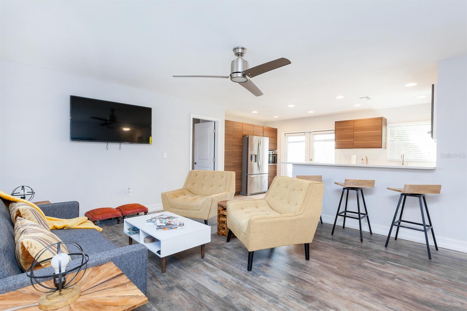 Image 4 of 25 For 631 Trailwood Drive