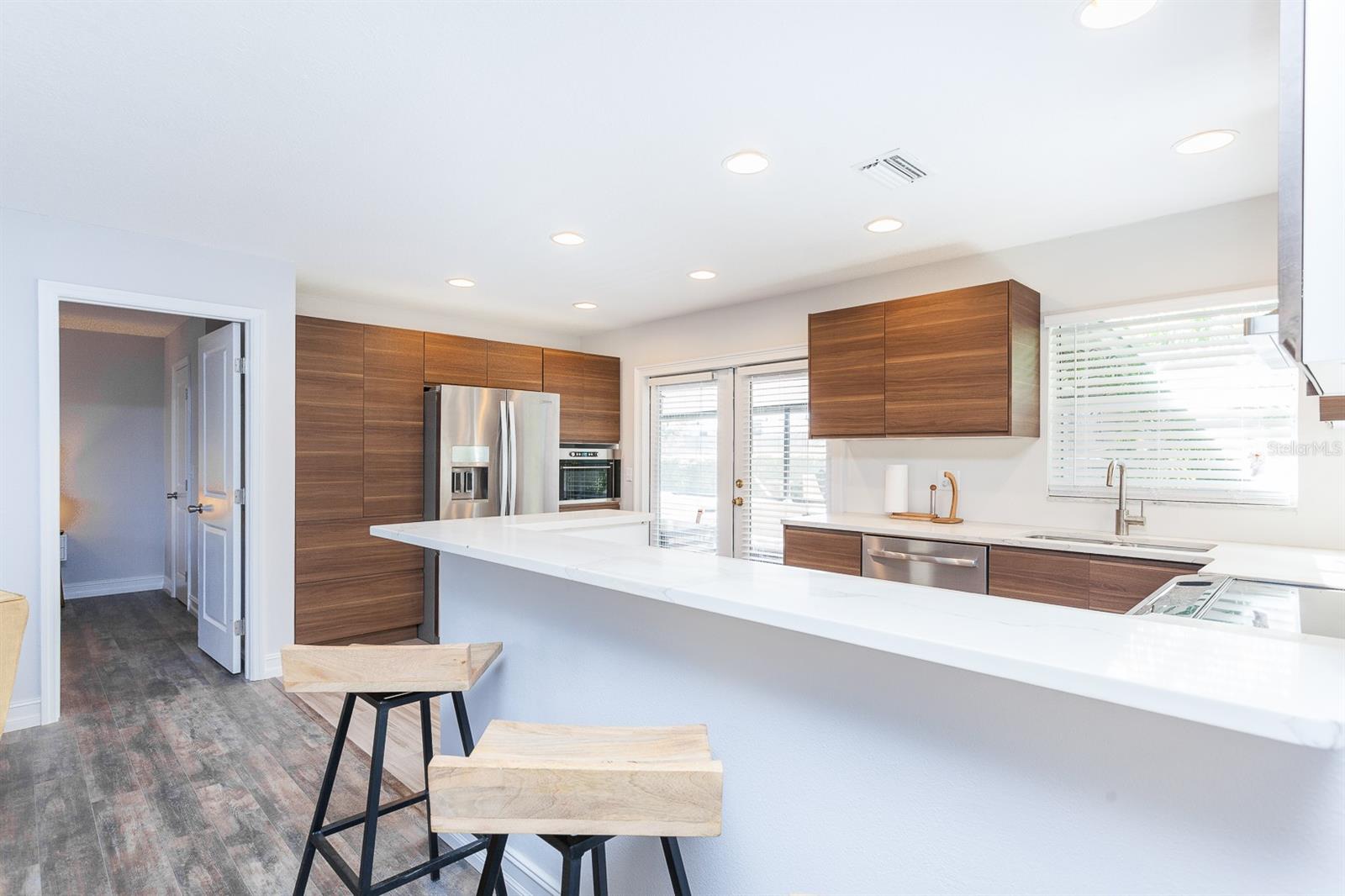 Image 7 of 25 For 631 Trailwood Drive