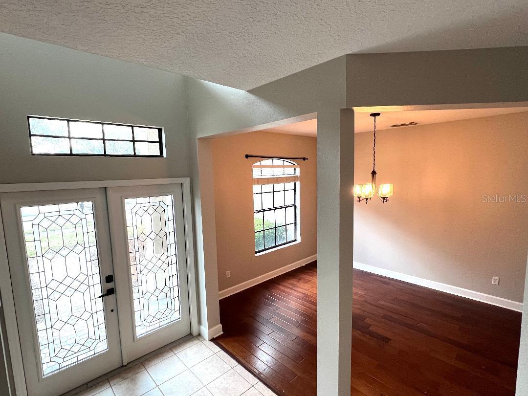 Image 5 of 33 For 845 Arbormoor Place