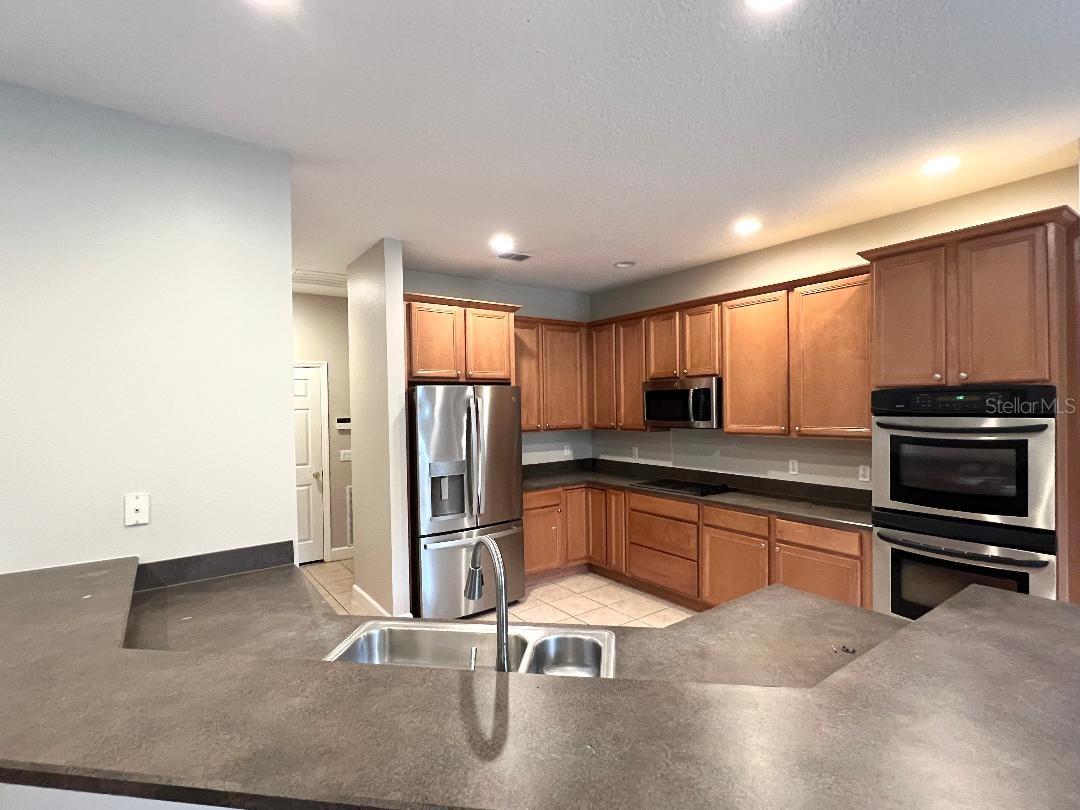 Image 8 of 33 For 845 Arbormoor Place