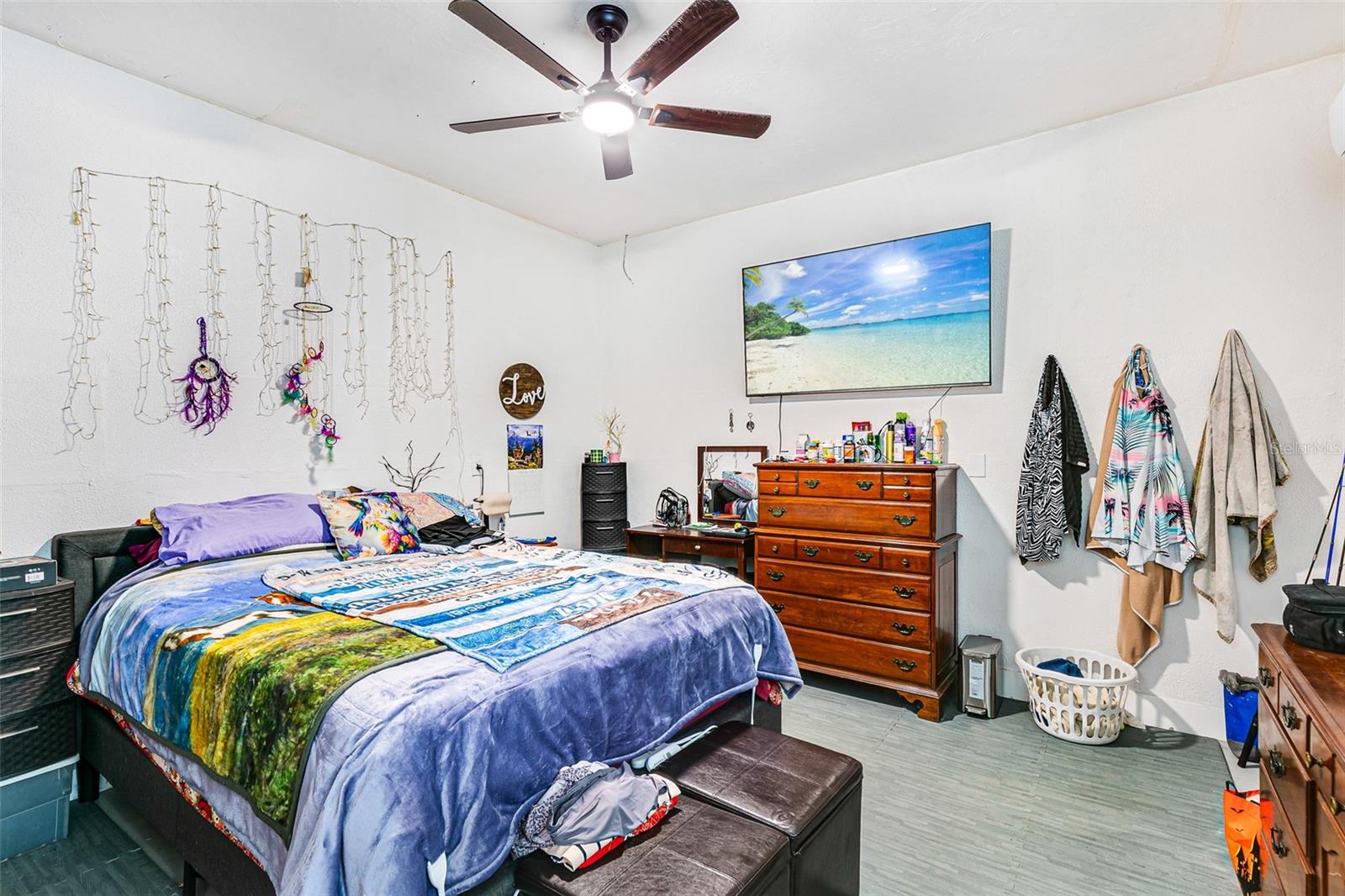 Image 26 of 47 For 323 Greenwood Avenue