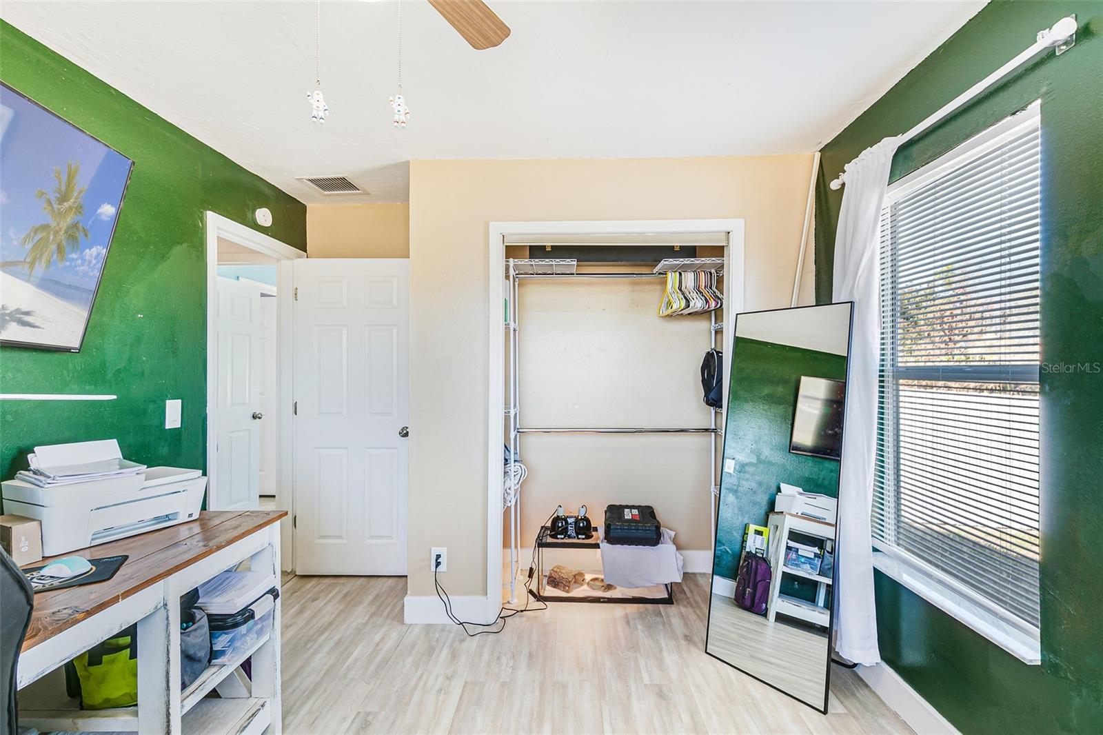 Image 33 of 47 For 323 Greenwood Avenue