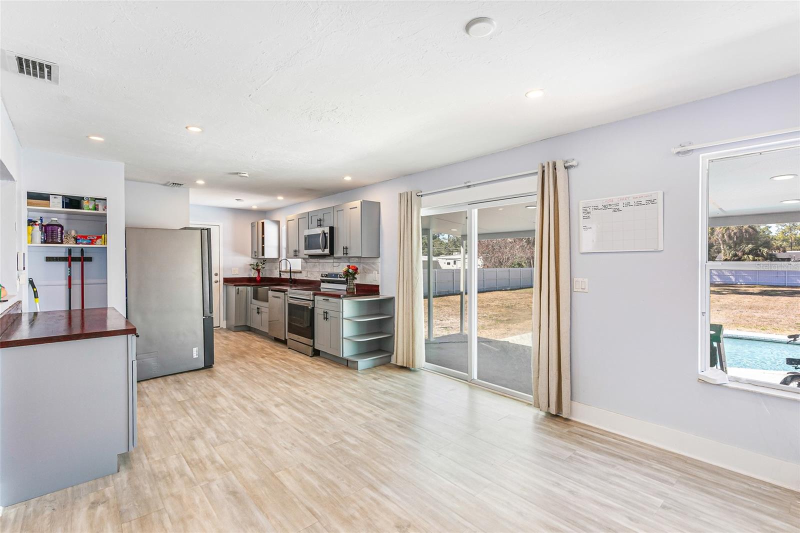 Image 35 of 47 For 323 Greenwood Avenue