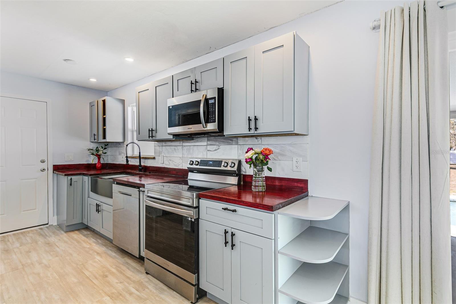 Image 40 of 47 For 323 Greenwood Avenue