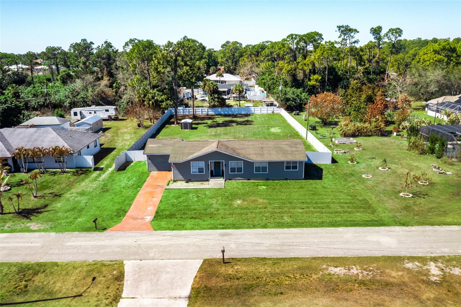 Image 6 of 47 For 323 Greenwood Avenue