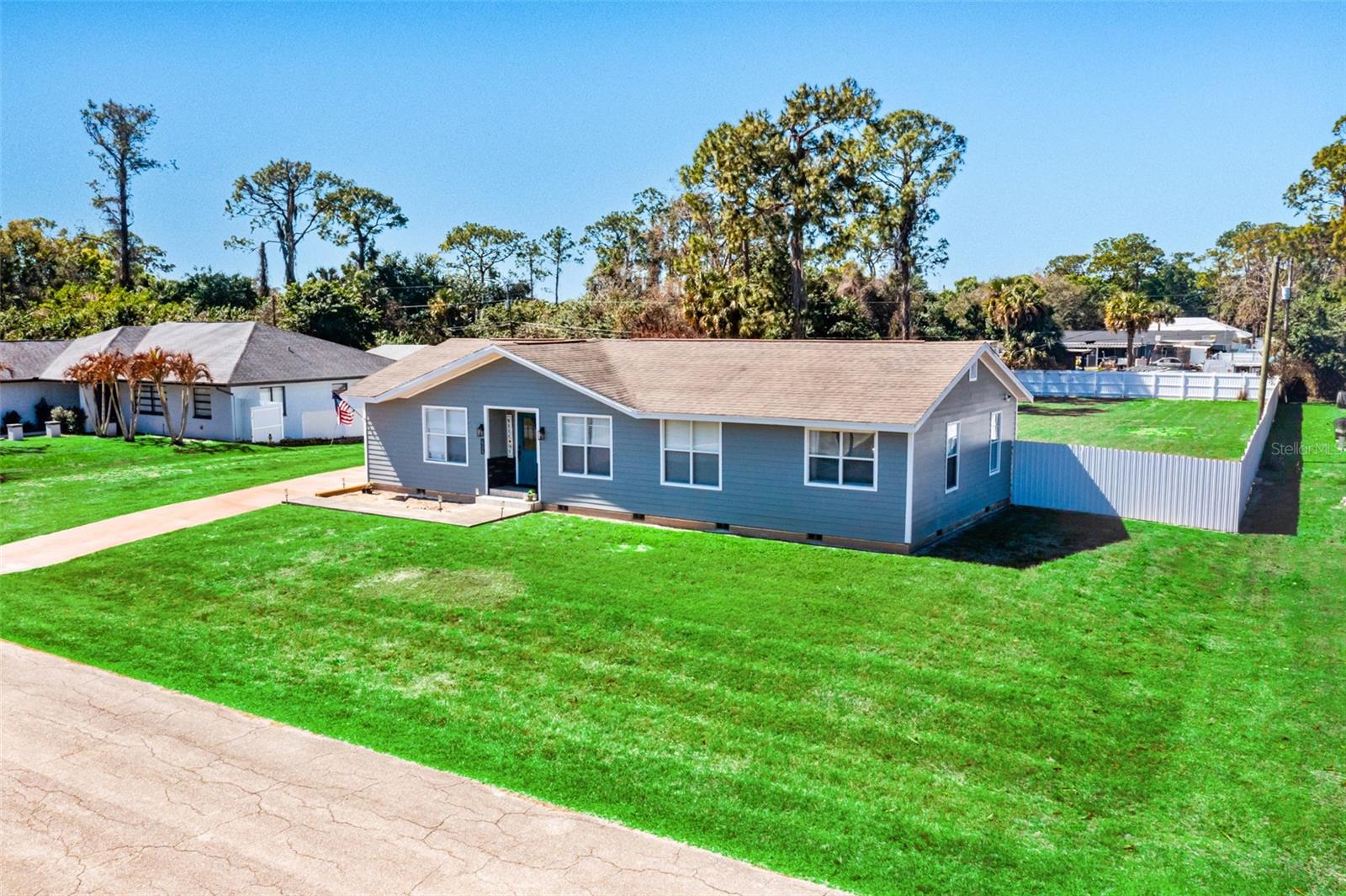 Image 8 of 47 For 323 Greenwood Avenue