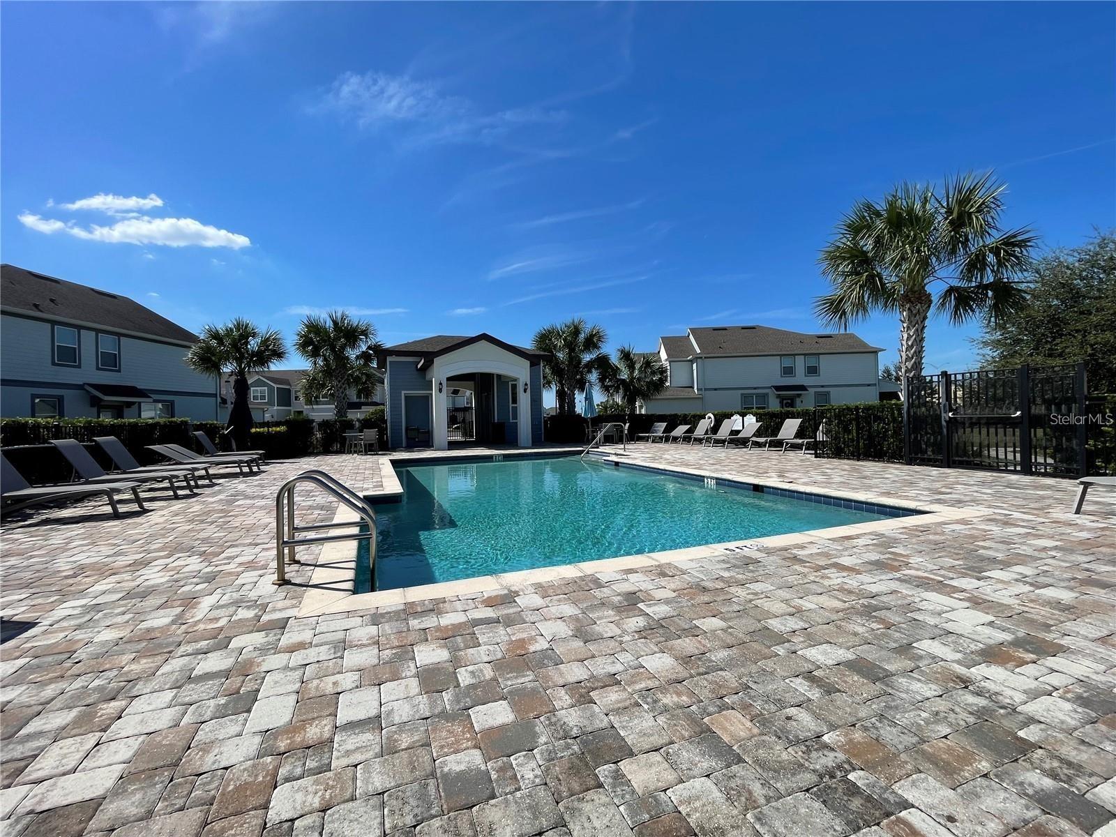 Image 15 of 17 For 3972 Plainview Drive