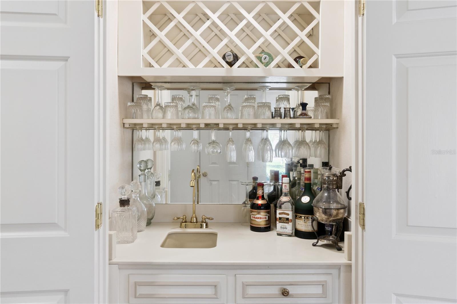 Image 13 of 44 For 6034 Jamestown Park 109