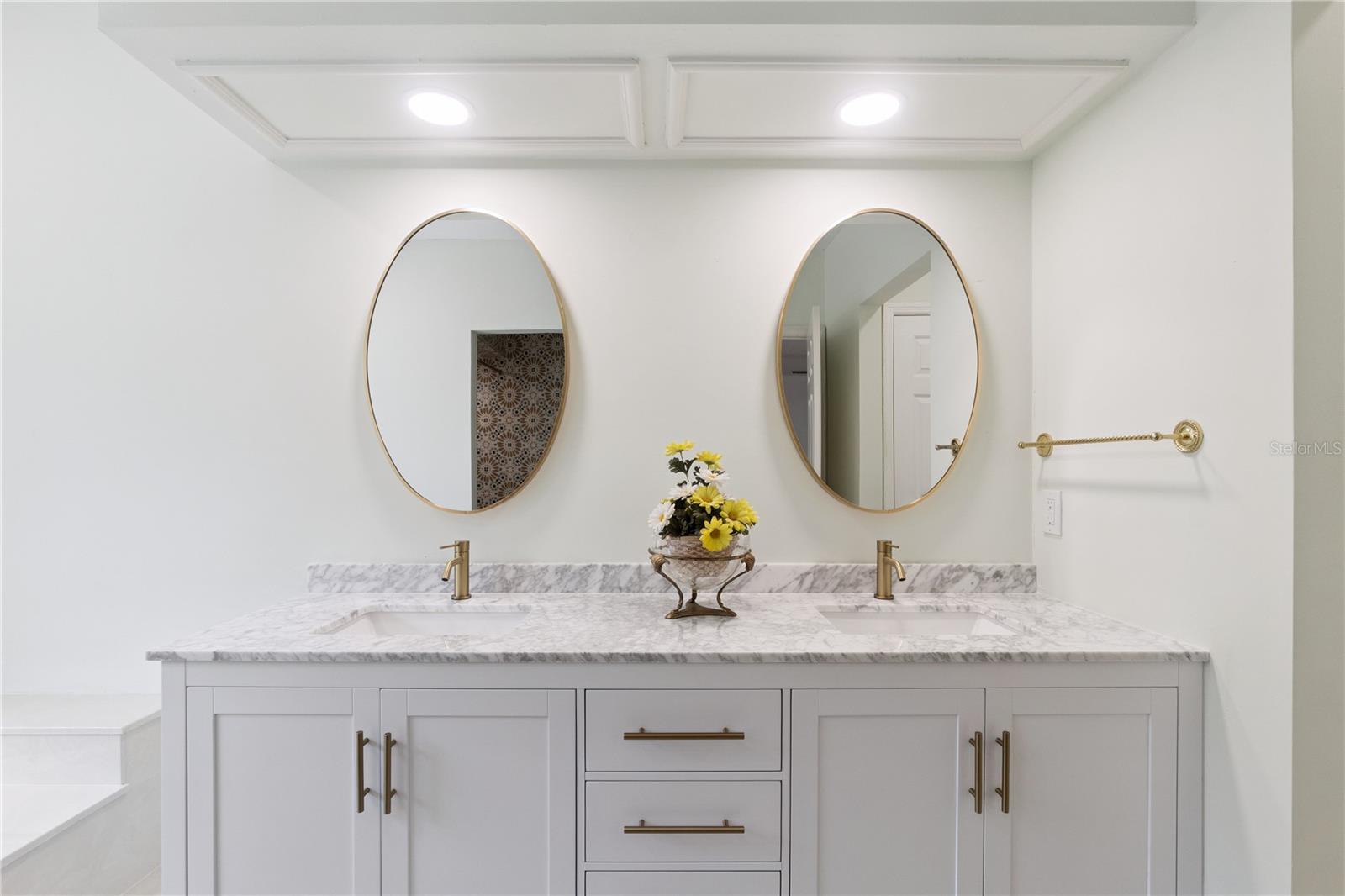 Image 22 of 44 For 6034 Jamestown Park 109