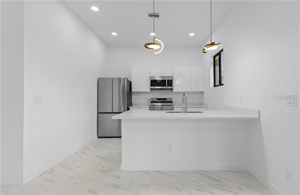 Image 14 of 50 For 710 Eisenhower Boulevard