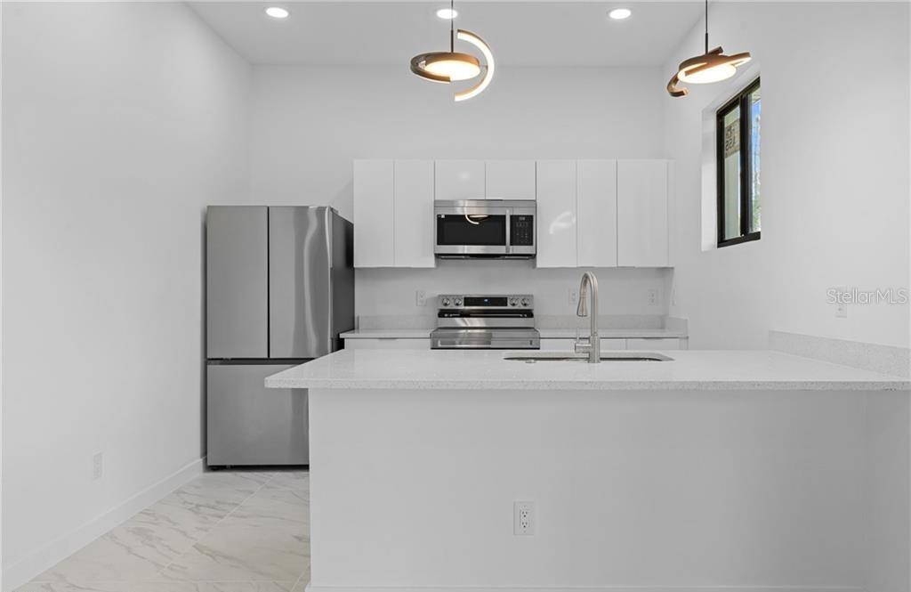 Image 15 of 50 For 710 Eisenhower Boulevard