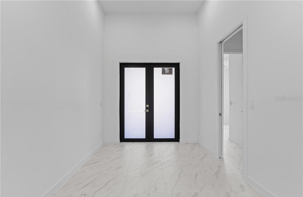 Image 6 of 50 For 710 Eisenhower Boulevard