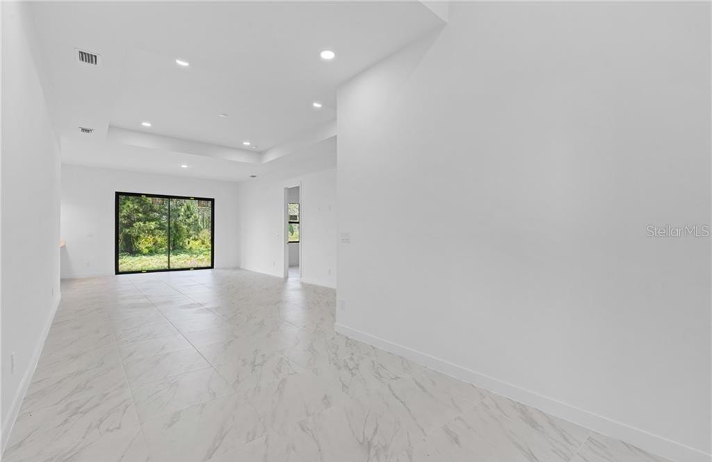 Image 7 of 50 For 710 Eisenhower Boulevard